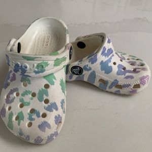 Kids Girls Cheetah Print Crocs 7